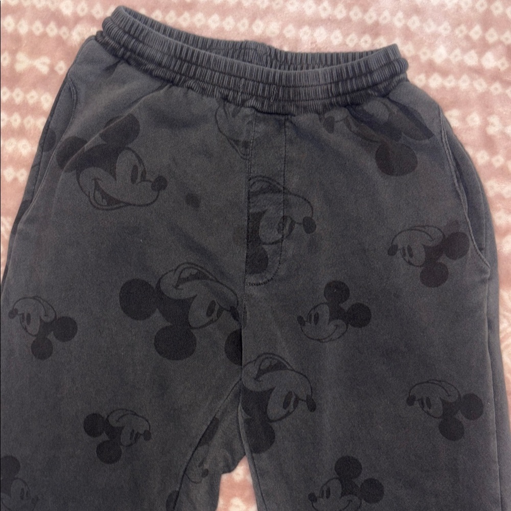 Zara Disney edition
Kids Sweatpants jogger - Picture 7 of 9